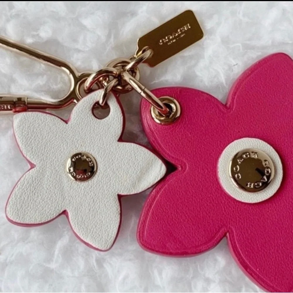 Coach Tea Rose smooth Leather Keychain /Bag Charm Fab